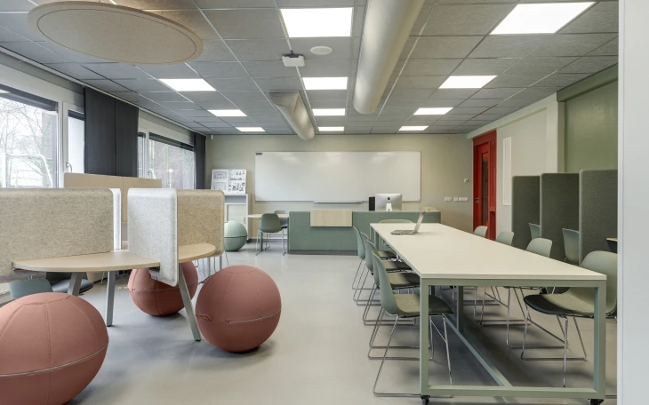 Een rustige klas begint bij goede akoestiek